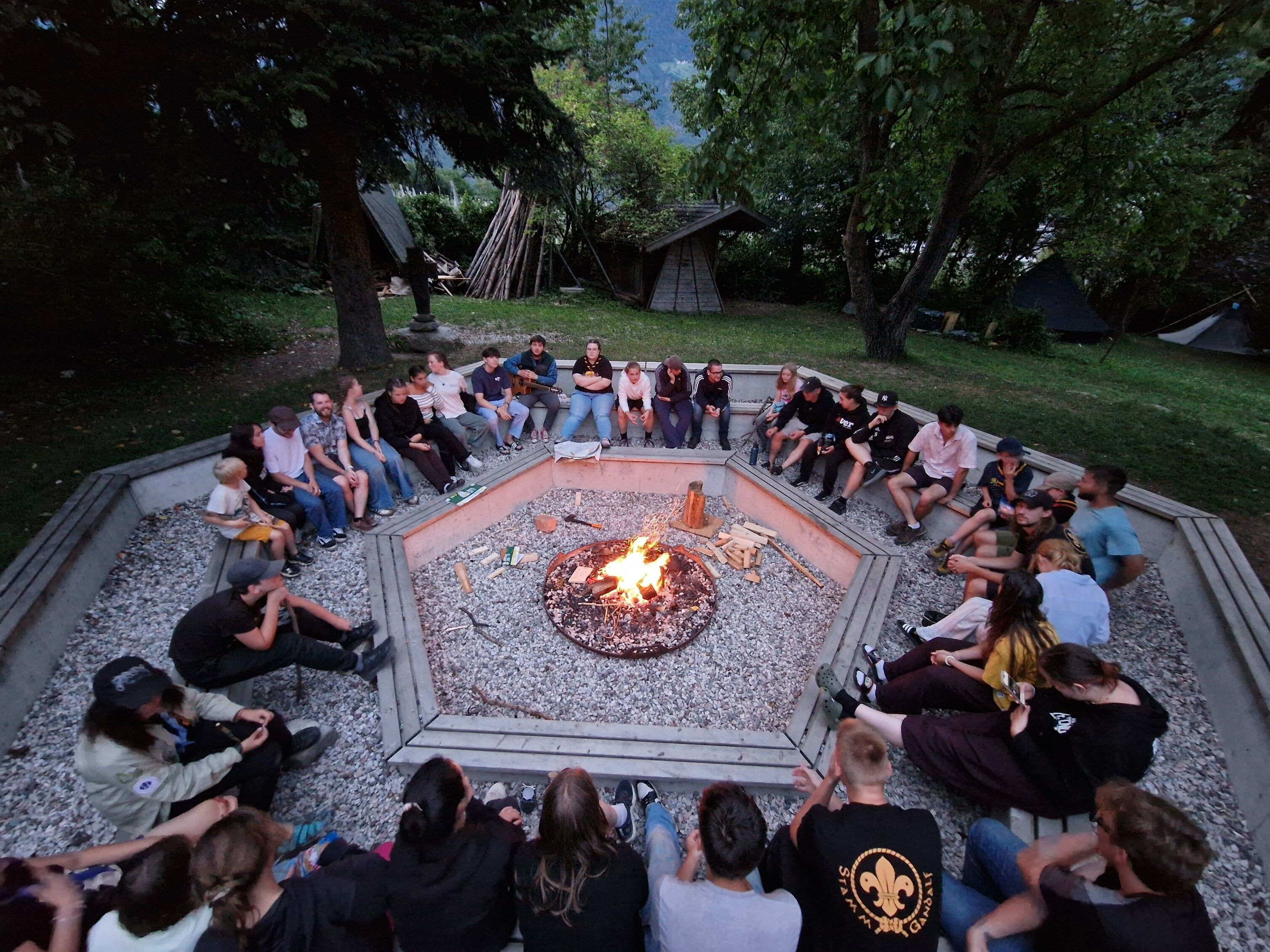 Abendliche Lagerfeuerrunde